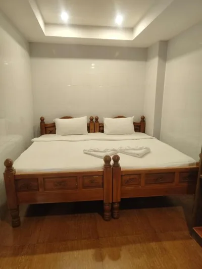 Camera matrimoniale Economy — OYO Dynasty Hotel