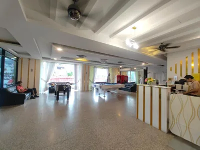 OYO Dynasty Hotel – Foto 10