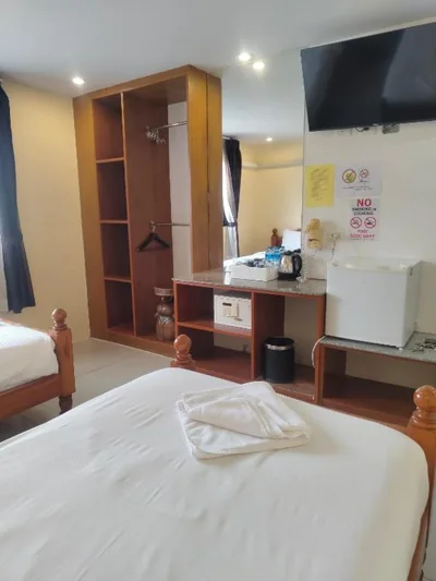 OYO Dynasty Hotel – Foto 13